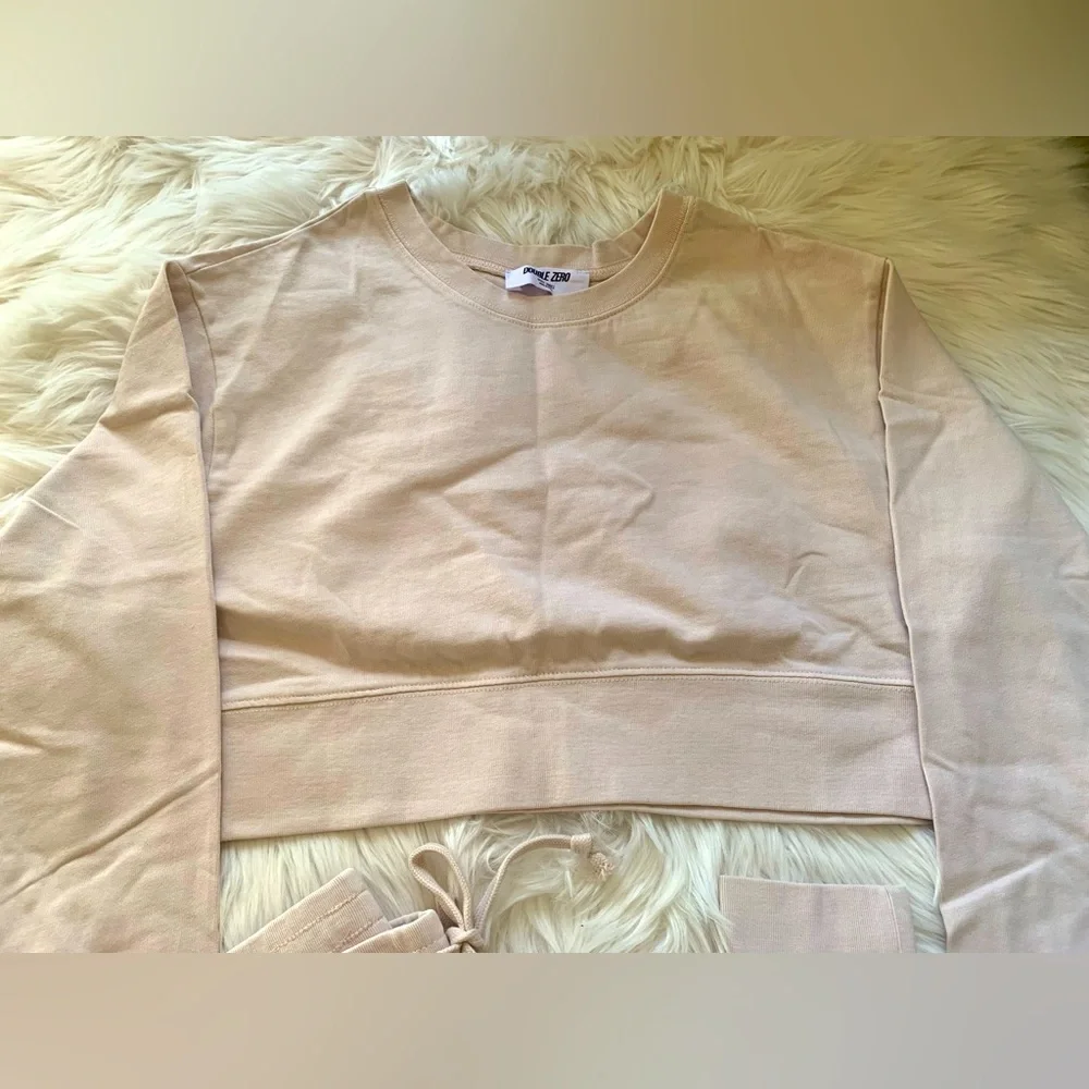 Two-Piece Light Terry Cloth Set - Picture 2 of 4